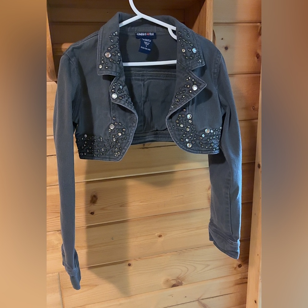 Limited Too Girls Studded Grey Cropped Jean Jacket – Size 7 ✨💎